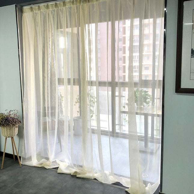 Schimmernde Gardine mit feinem Glitzereffekt