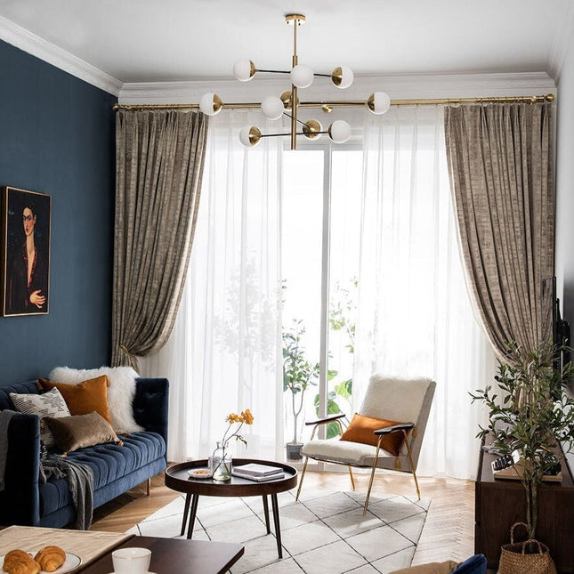 Edler Verdunkelungsvorhang in schwerer Samtoptik