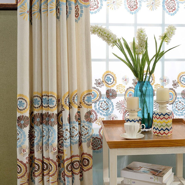 Vorhang im Boho-Stil mit Bordüre
