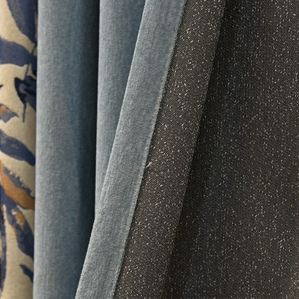 Verdunkelungsvorhang mit tropischem Blattmuster