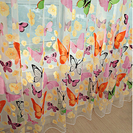 Voile Gardine mit bunten Schmetterlingen