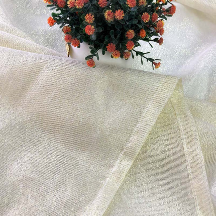 Schimmernde Gardine mit feinem Glitzereffekt