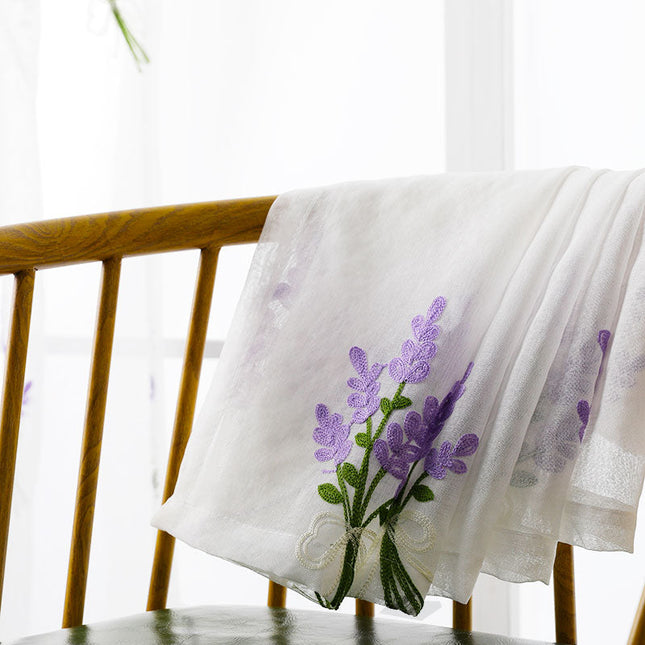 Gardine mit Lavendel-Stickerei für Küche