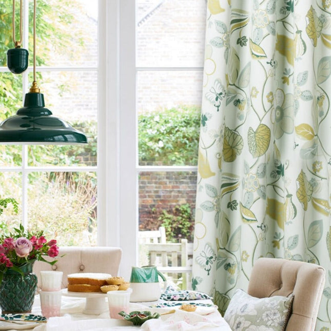 Bunter Vorhang Odda mit Blumenmuster