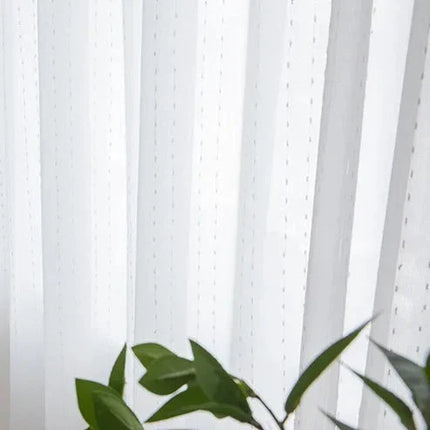 Voile-Gardine mit feiner Punkt-Stickerei