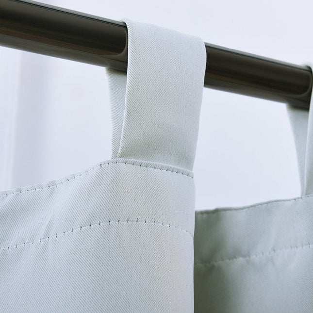 Blickdichter Verdunkelungsvorhang mit praktischen Schlaufen