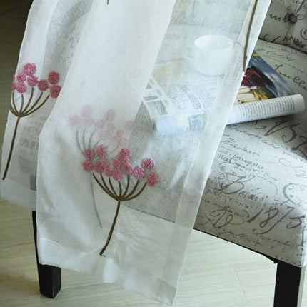 Gardine Altrosa mit zarter Blumenstickerei