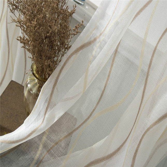 Gardine mit gewelltem Linienmuster modern