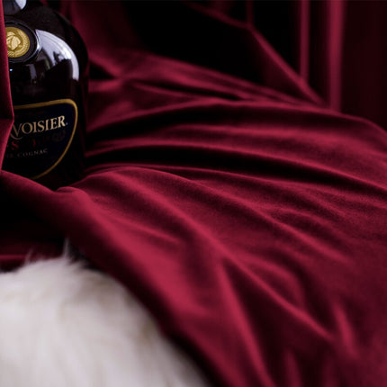 Edler Verdunkelungsvorhang aus blickdichtem Samt