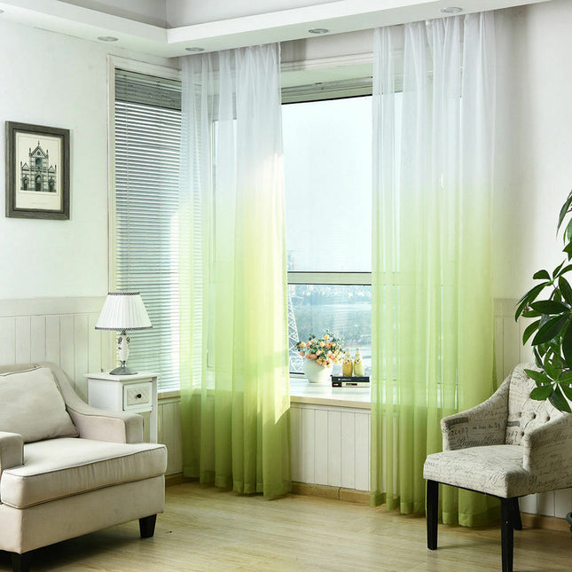 Voile Vorhang mit sanftem Farbverlauf