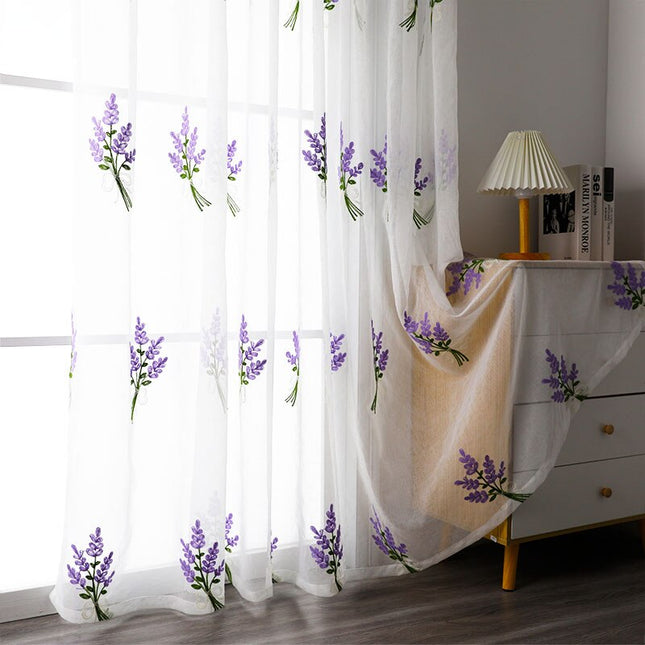 Gardine mit Lavendel-Stickerei für Küche