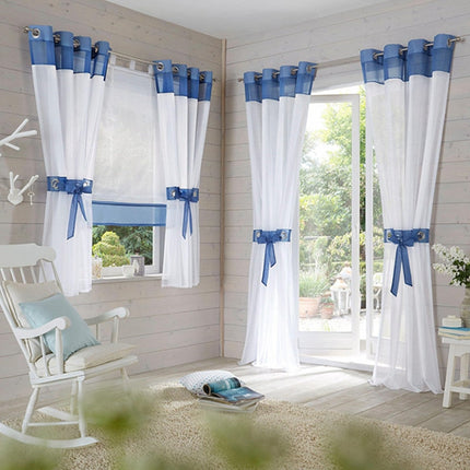 Gardine mit Kontrastblende im maritimen Stil