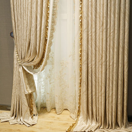 Voile Store mit feiner Blumenstickerei
