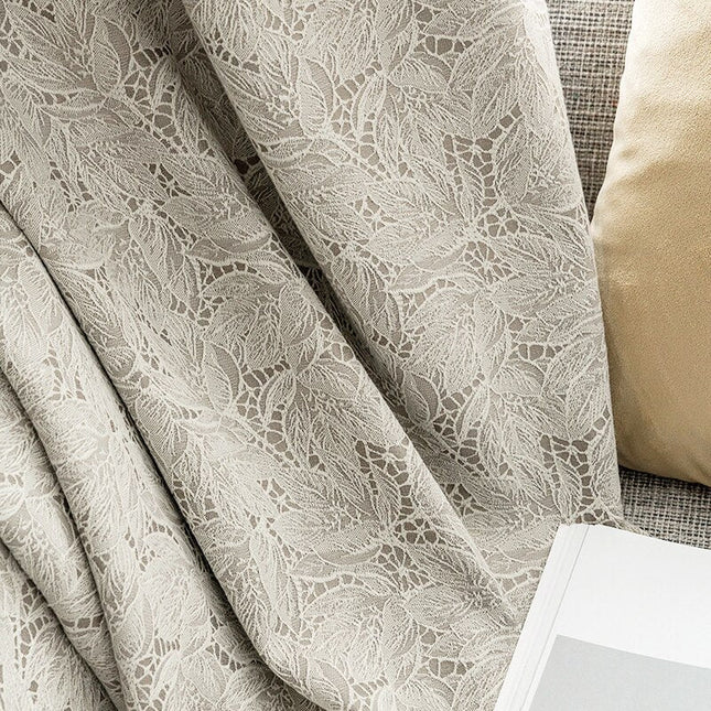 Cremeweißer Jacquard Verdunkelungsvorhang mit Spitze