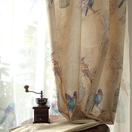 Dekorativer Vorhang mit lila Vogelmotiv