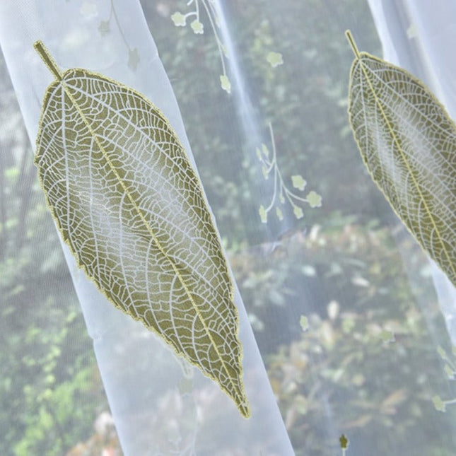 Transparenter Vorhang mit modernem Blatt-Motiv