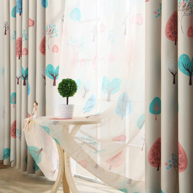 Gardine für Kinderzimmer mit Baum-Motiv