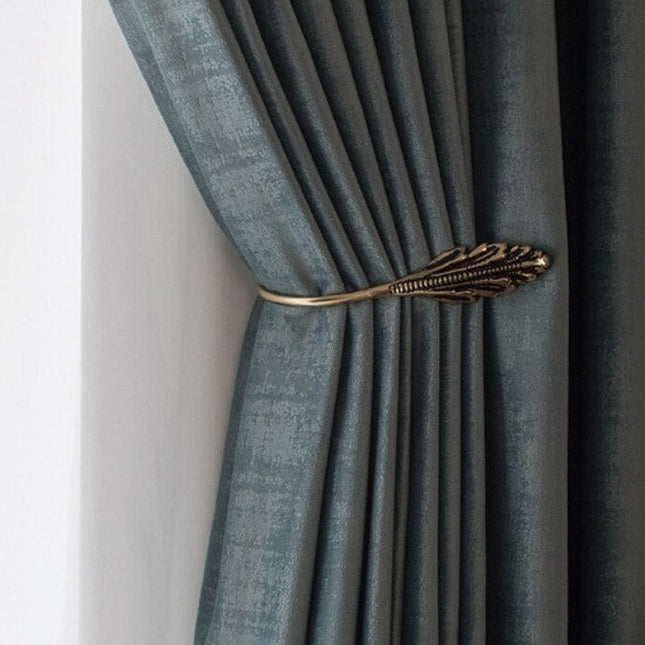 Edler Verdunkelungsvorhang in schwerer Samtoptik