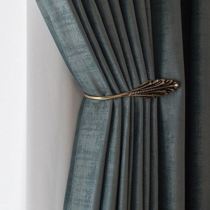 Edler Verdunkelungsvorhang in schwerer Samtoptik