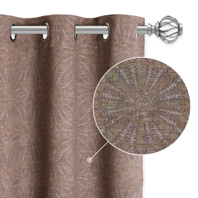 Verdunkelungsvorhang mit geometrischem Muster