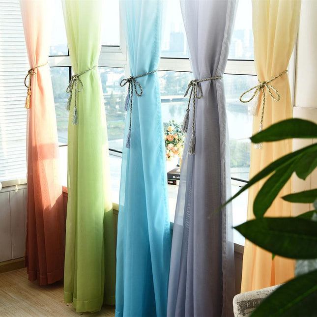 Voile Vorhang mit sanftem Farbverlauf