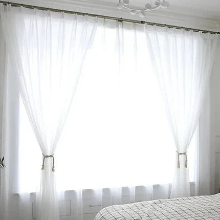 Voile-Gardine mit feiner Punkt-Stickerei