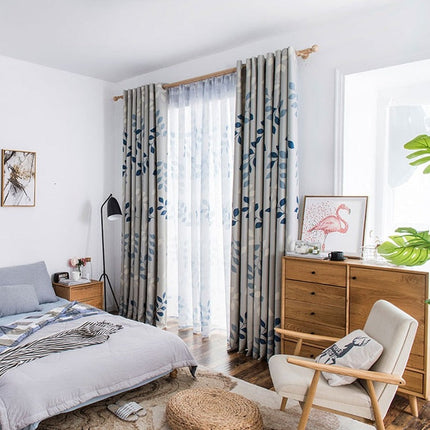 Grauer Vorhang Jamma mit blauen Blättern