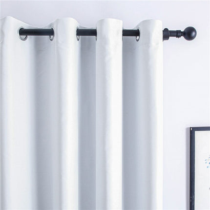 Verdunkelungsvorhang in Weiß mit Ösen