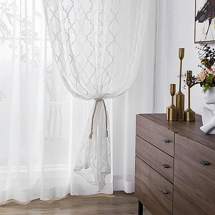 Gardine mit marokkanischem Gittermuster