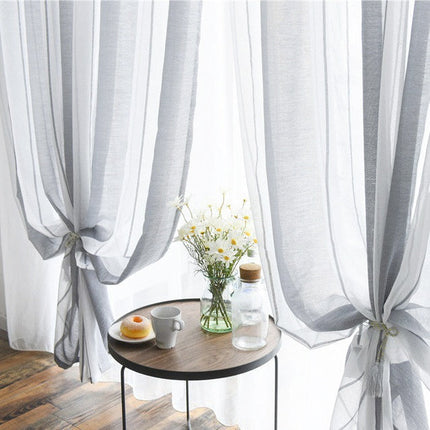 Gardine mit vertikalen Streifen Grau