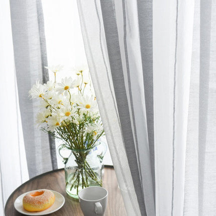 Gardine mit vertikalen Streifen Grau