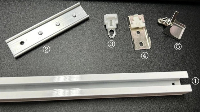 Stabile Gardinenschiene für Deckenmontage