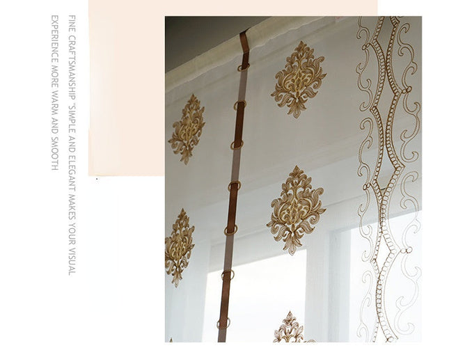 Elegante Raffgardine mit barocker Stickerei