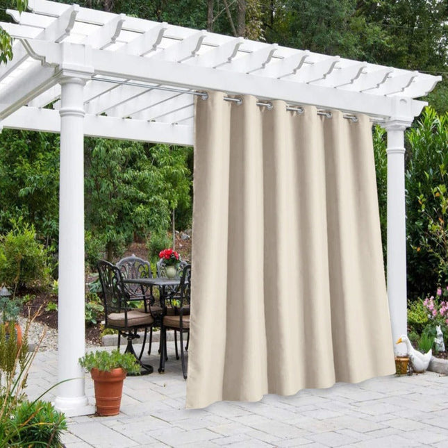 Wetterfester Pergola-Vorhang als Outdoor-Sichtschutz