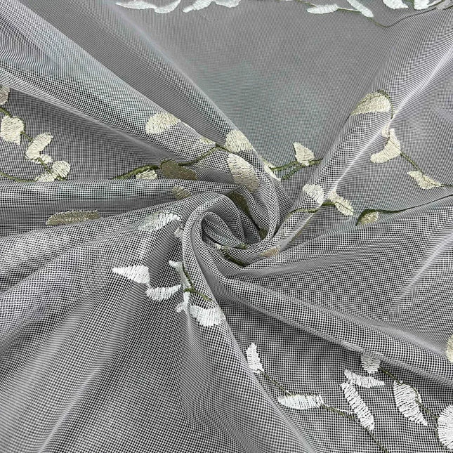 Gardine bestickt mit Zweigen Muster