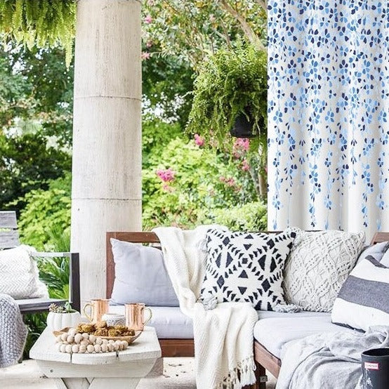 Outdoor Vorhang mit blauem Blumenmuster