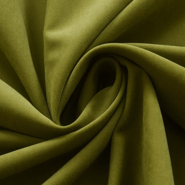 Grüner Ösenvorhang Bauska für Wohnzimmer